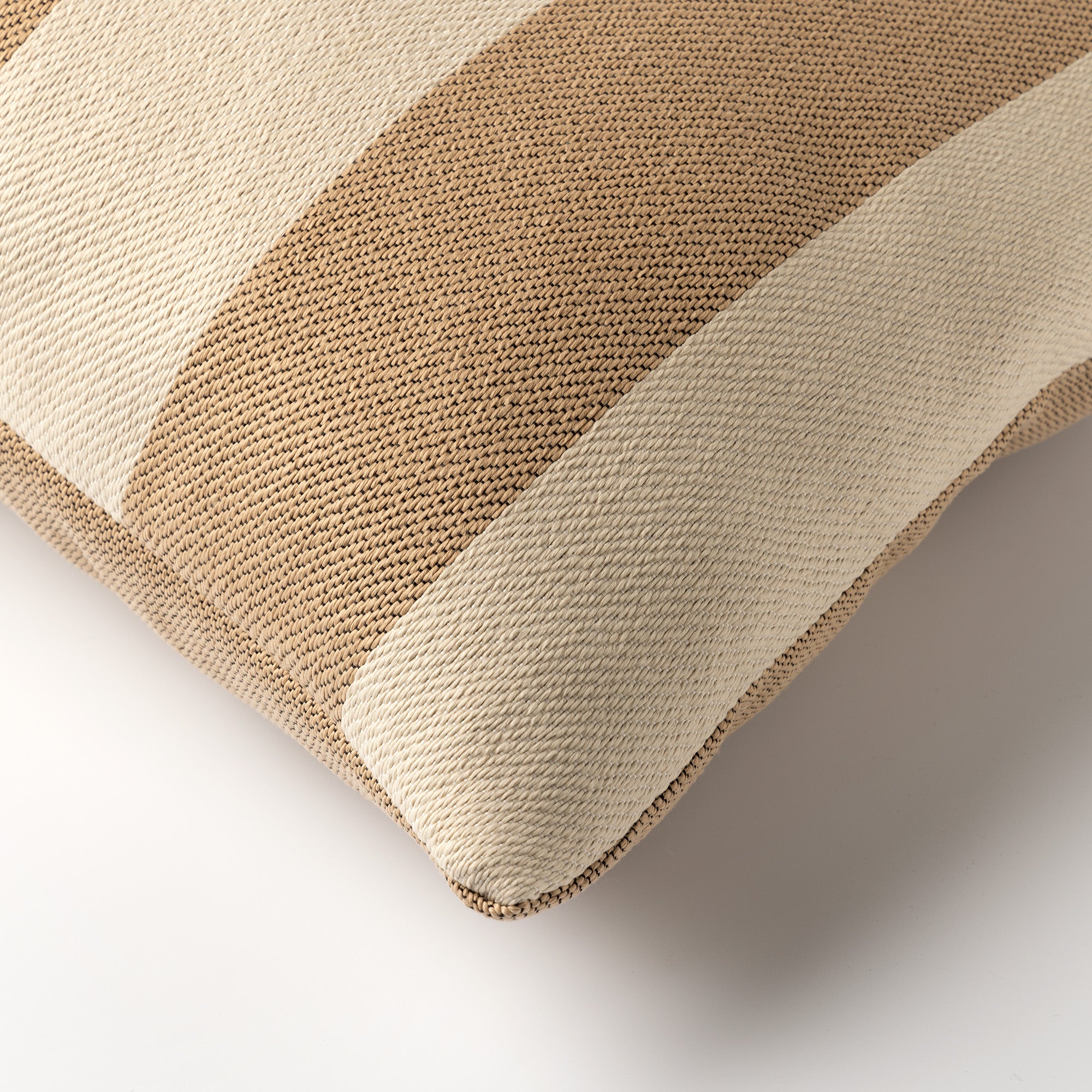 Dutch Decor OSK Cyrus 30x50cm Irish Cream