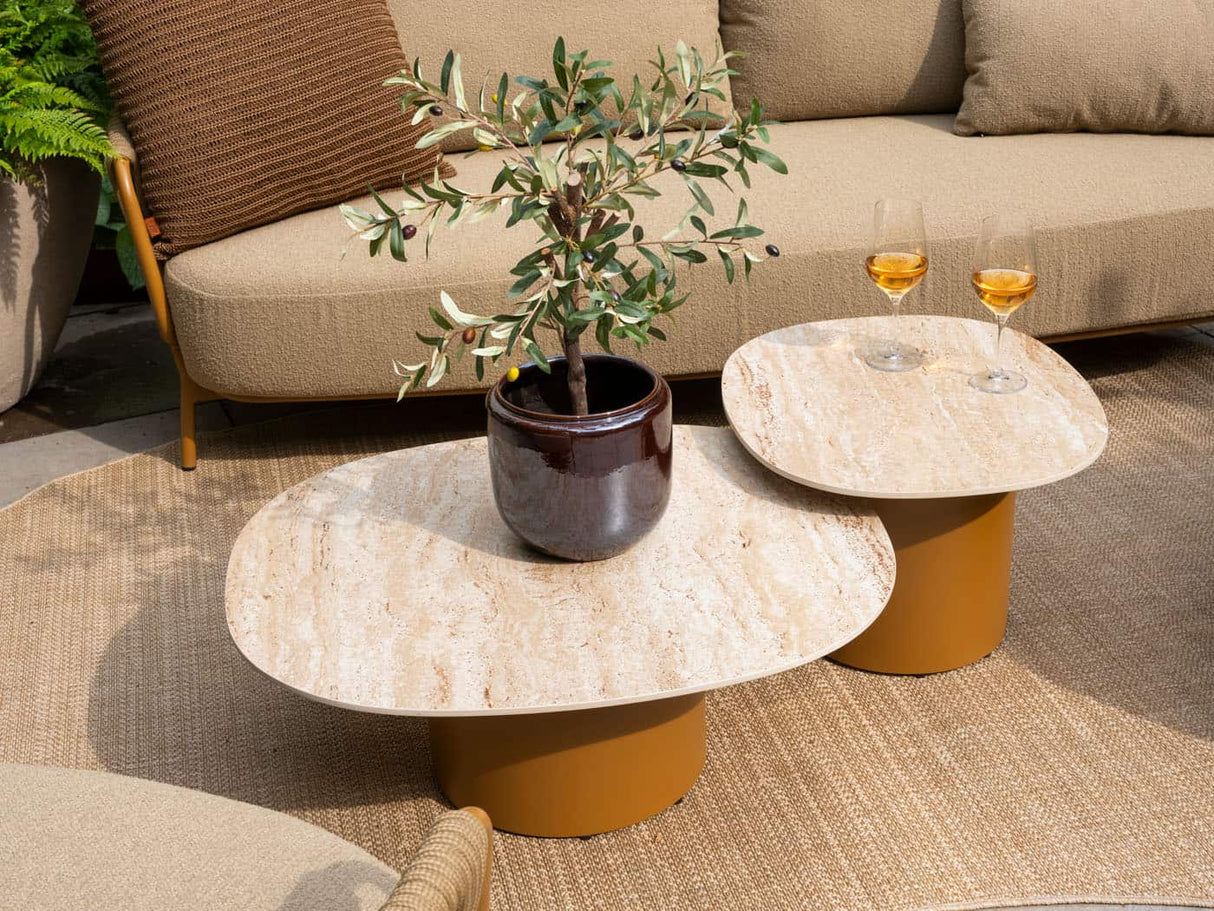 4 Seasons Outdoor Sofie amber salontafel keramisch travertin 70 x 80 cm (H 30)