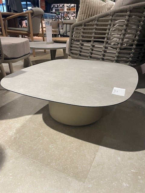 Taste 4SO Demi salontafel latte printed keramiek