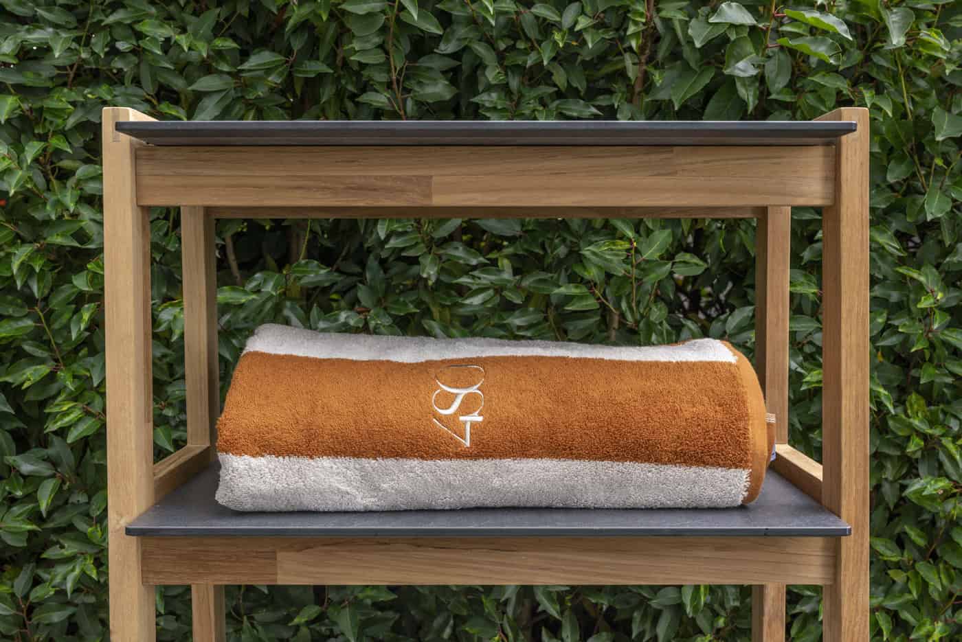 4 Seasons Outdoor Liv teak tuinkast met 6 HPL planken