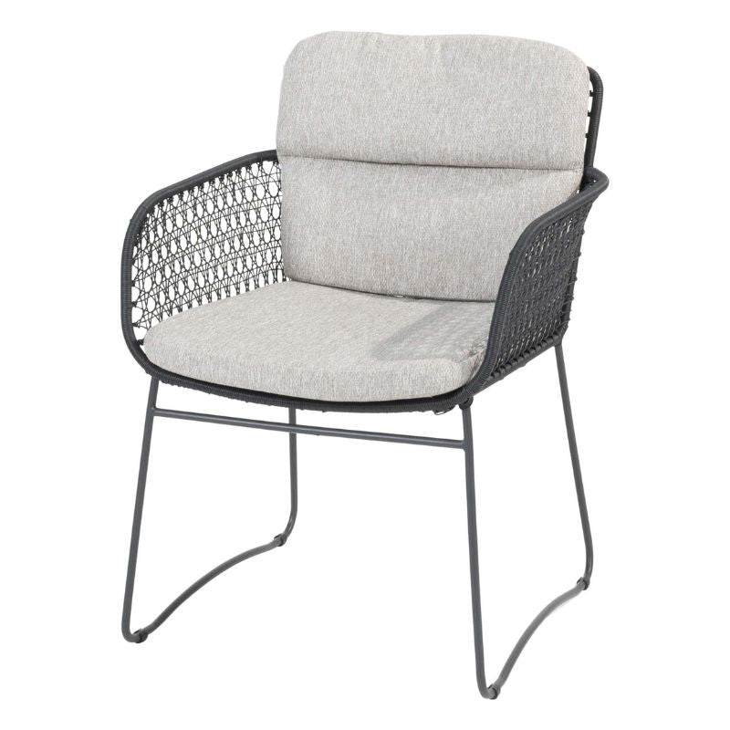 4 Seasons Outdoor Aprilla dining antraciet + Montana tafel barrel keramiek terrazzo 240 x 103 cm