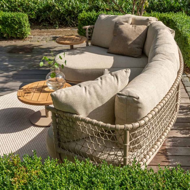 4 Seasons Outdoor Sardinia chaise lounge bank + Volta salontafels