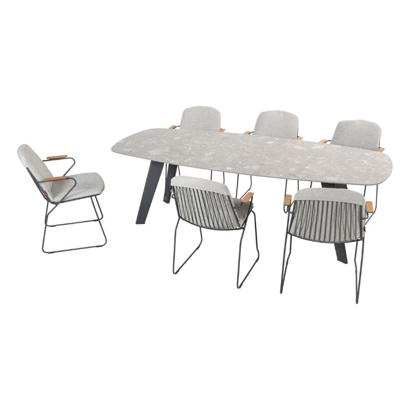 4 Seasons Outdoor Veneto dining antraciet + Montana tafel barrel keramiek terrazzo 240 cm