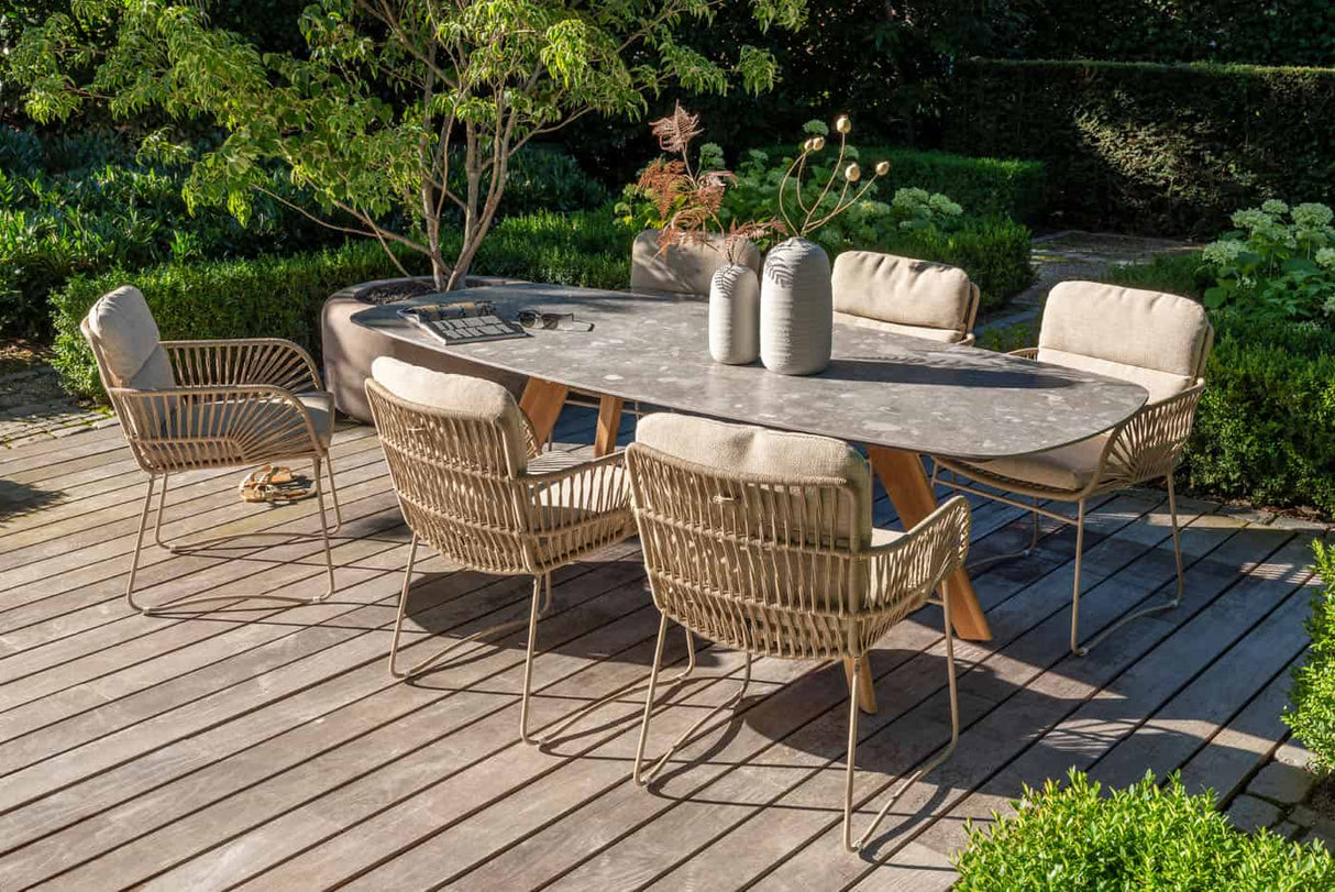 4 Seasons Outdoor Murcia dining latte + Montana tafel barrel keramiek terrazzo 240 cm teak onderstel
