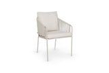 Suns Revello dining stoel Camel sand frame, camel sand rope fishbone weaving met naturel gravel kussens
