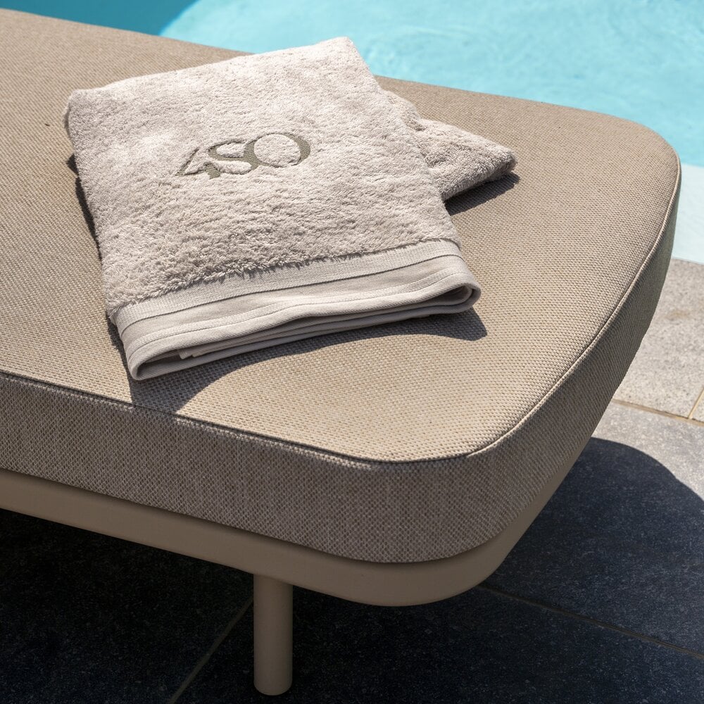 Taste 4SO Milano ligbed latte incl. kussen en hoofdsteun