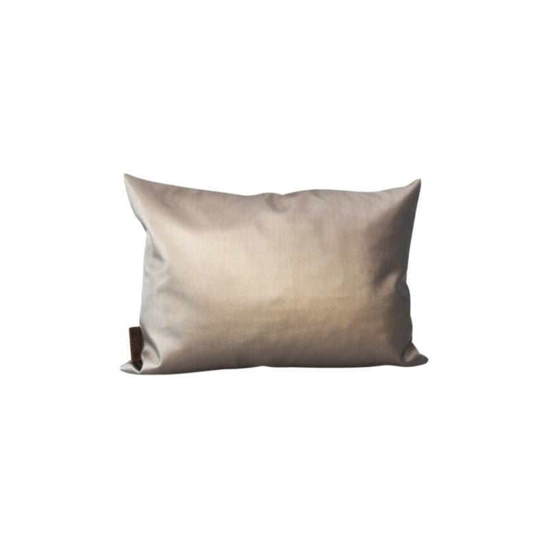 Luxury basics | Outdoor sierkussen Kristel - satin Bronze 50x30cm
